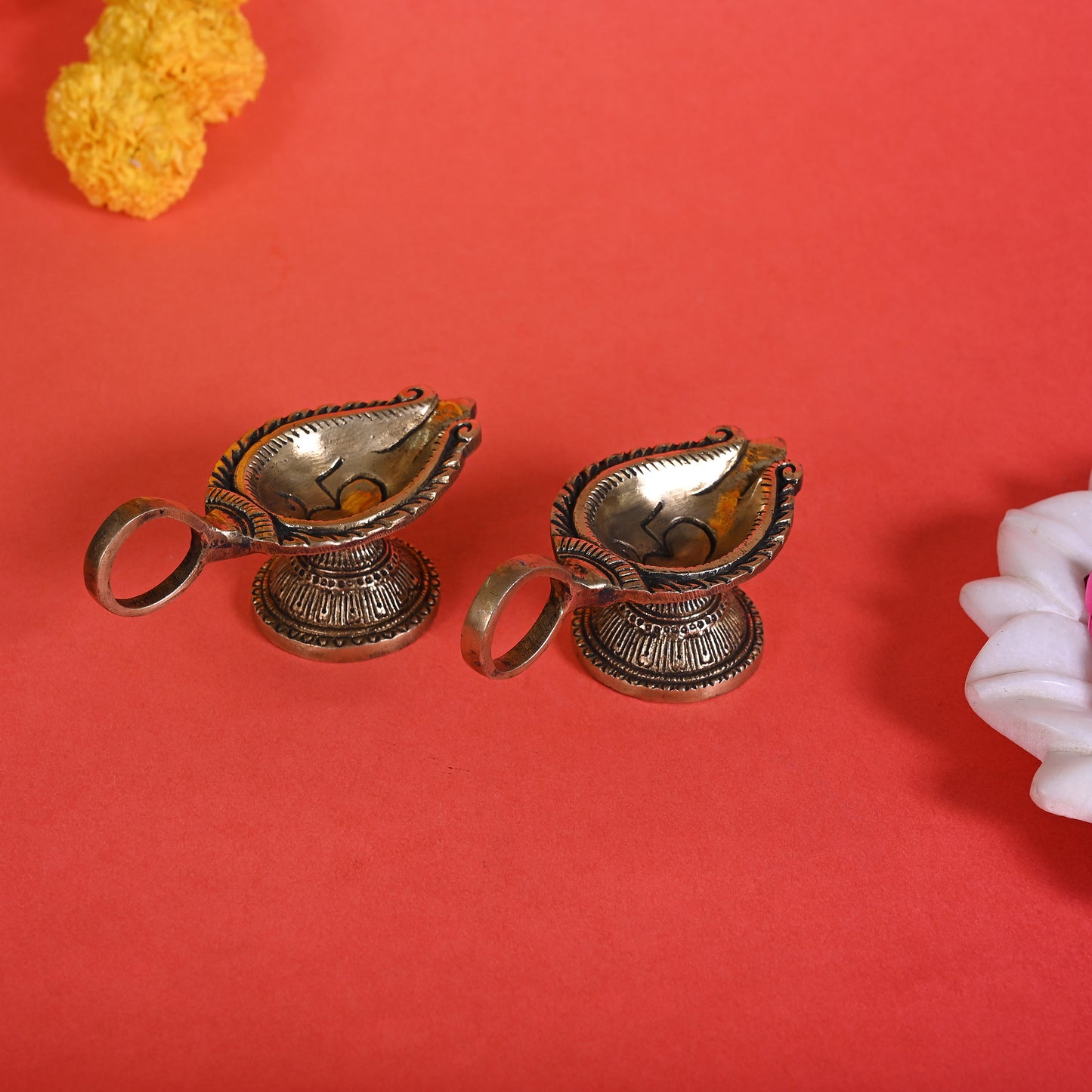 Brass Om Diya With Handle S/2 ( 2.5" )