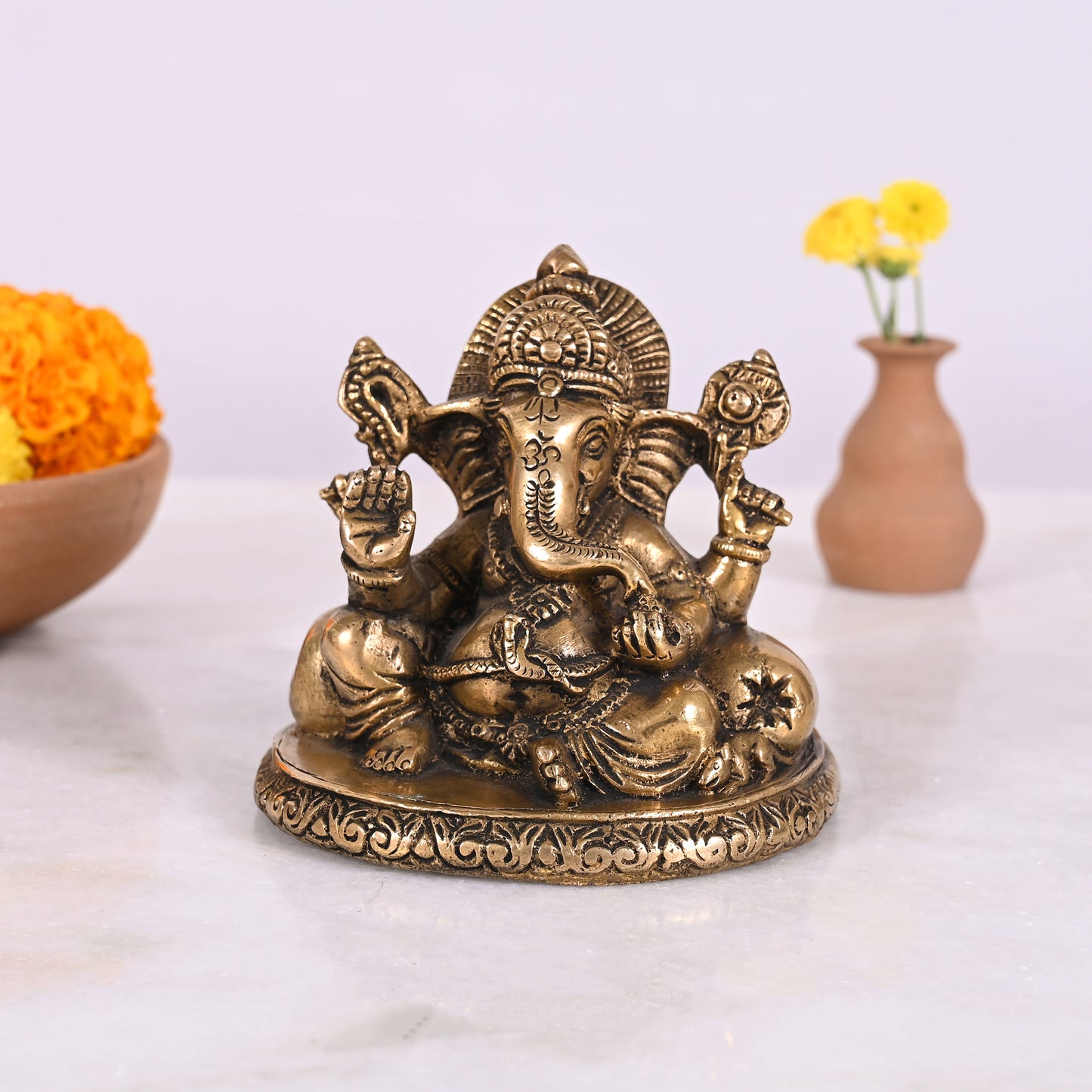 Small brass ganesh statue ( 3.5" )