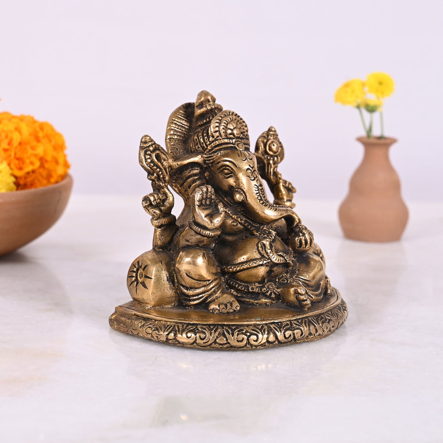 Small brass ganesh statue ( 3.5" )
